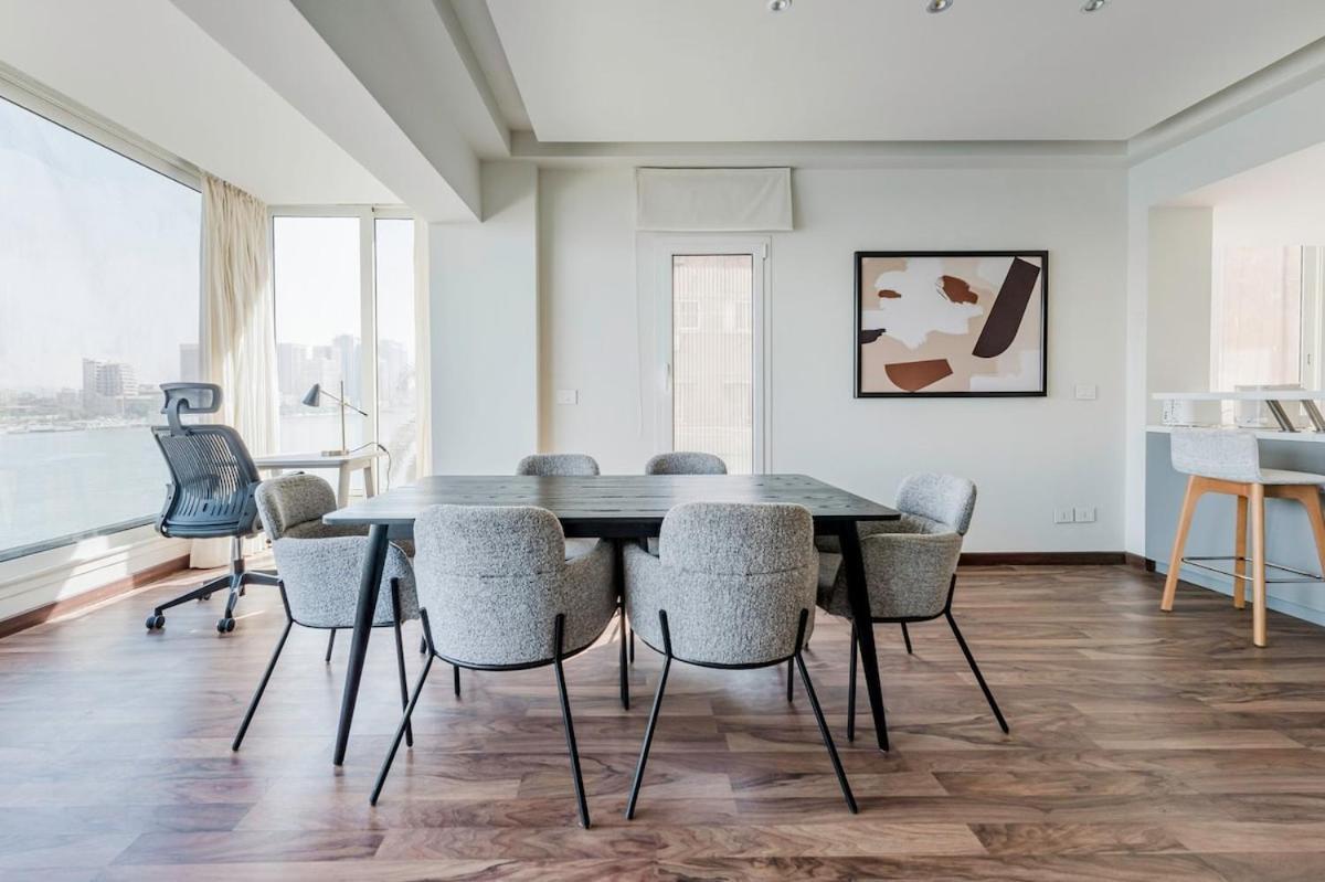 Apartment Zamalek 2bd With Panoramic Nile View